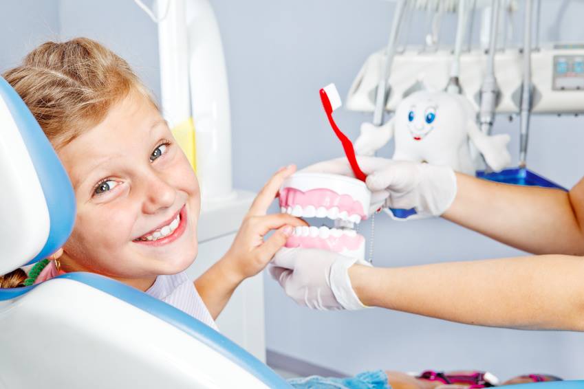 dentista-pediatrico-01 https://www.dentosophy.it/wp-content/uploads/2021/01/dentista-pediatrico-01.jpg